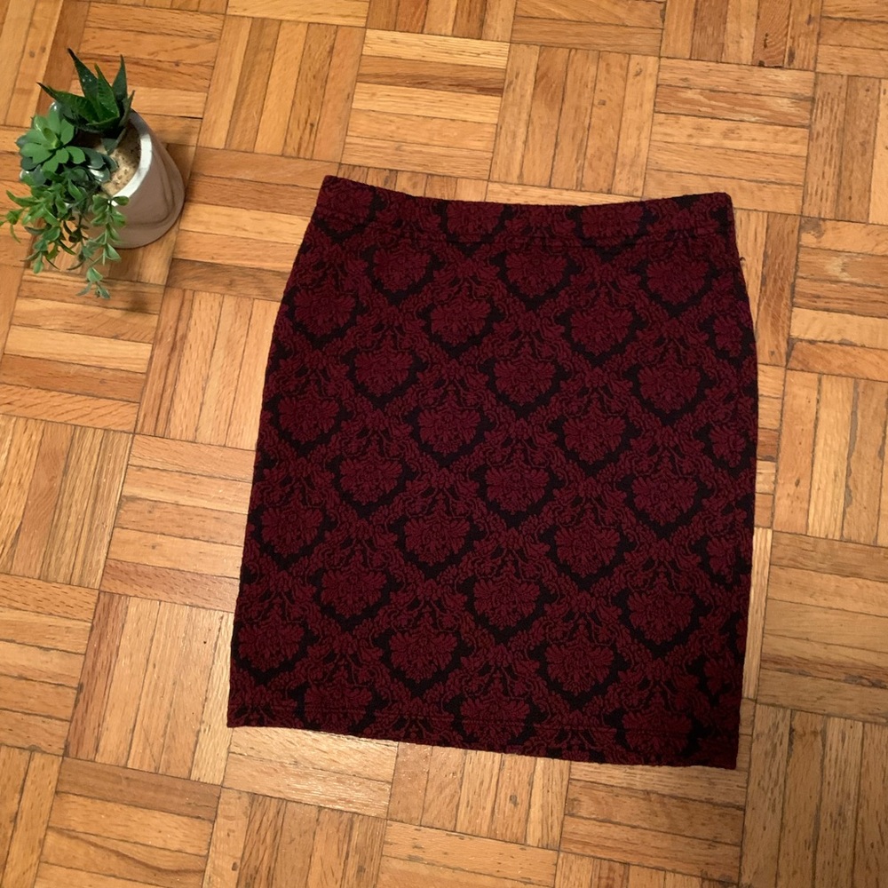 Forever 21 Burgundy and Black Damask Midi Skirt